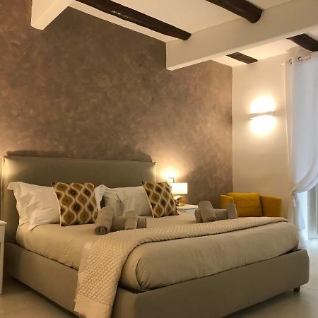 Napoli Plebiscito Apartment Bagian luar foto