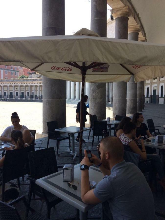 Napoli Plebiscito Apartment Bagian luar foto