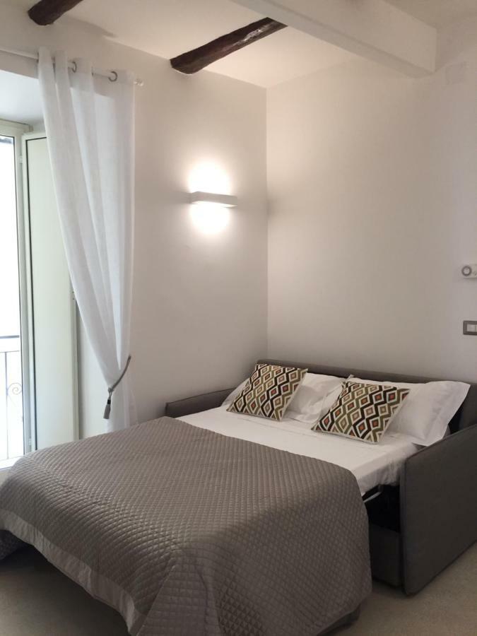 Napoli Plebiscito Apartment Bagian luar foto