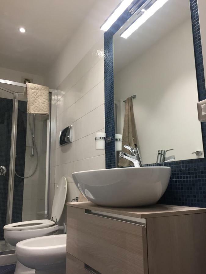 Napoli Plebiscito Apartment Bagian luar foto