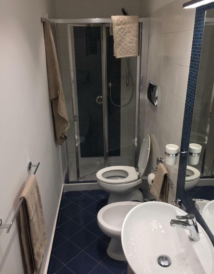 Napoli Plebiscito Apartment Bagian luar foto