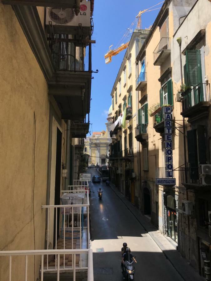 Napoli Plebiscito Apartment Bagian luar foto