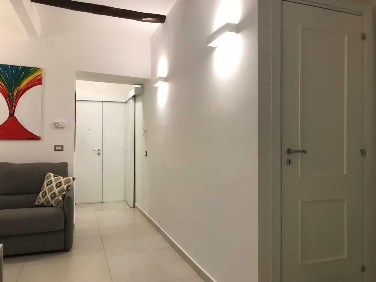 Napoli Plebiscito Apartment Bagian luar foto