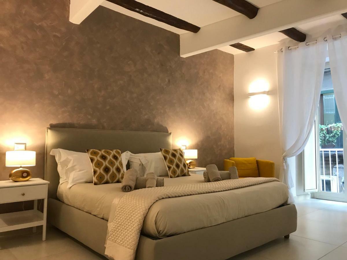 Napoli Plebiscito Apartment Bagian luar foto